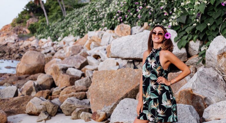 Pink Pillbox Hike in Oahu, Hawaii: Exploring Maili and Puʻu O Hulu